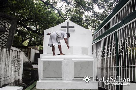 chupaan sa cementeryo|Living among the dead: The life of a public cemetery worker.